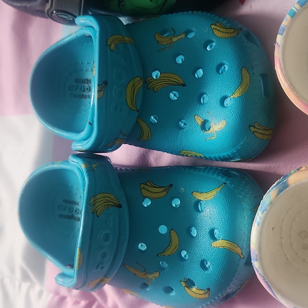 Crocs BUNDLE - Picture 5 of 5